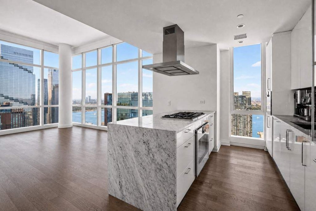 460 West 42nd Street, Unit PH1J photo 3