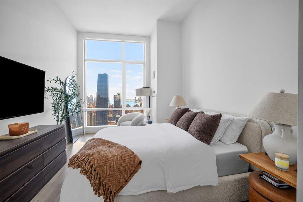 460 West 42nd Street, Unit PH1J photo 5