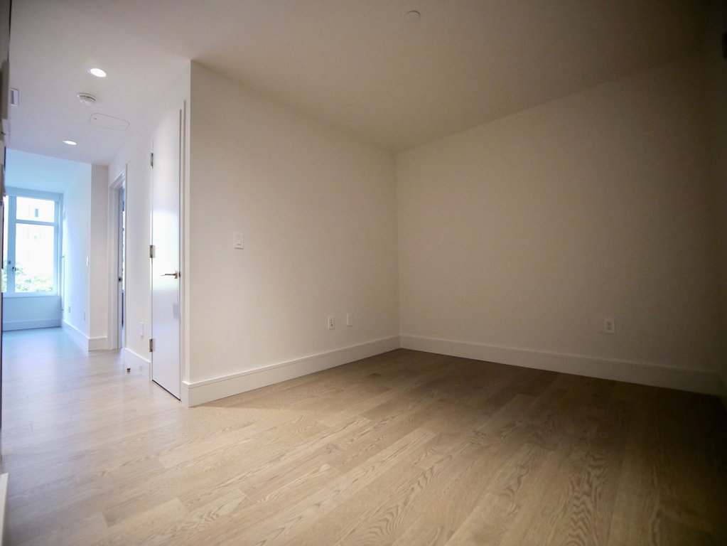 510 East 14th Street, Unit 211 photo 3