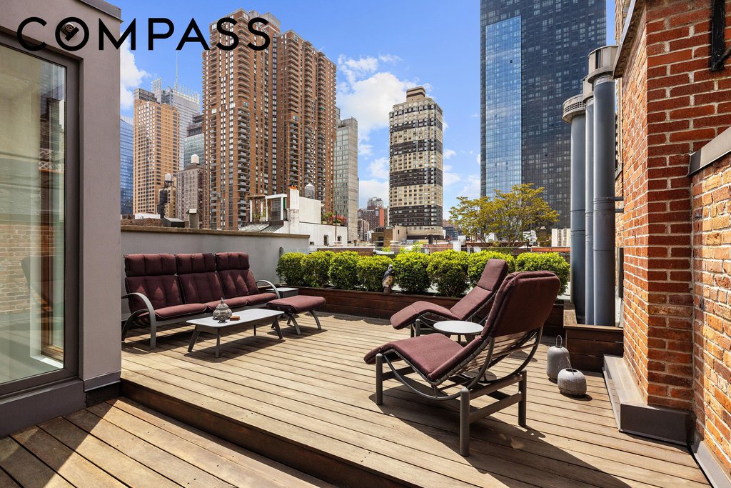445 West 44th Street – For Sale photo 20