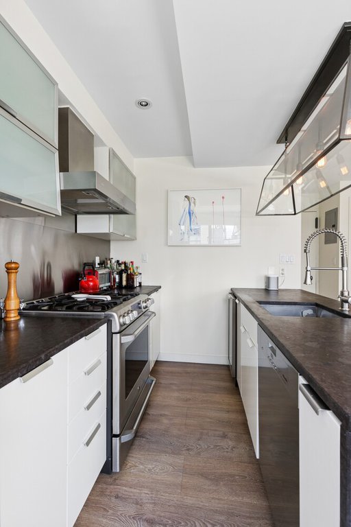 77 Bleecker Street, Unit 1029 photo 6