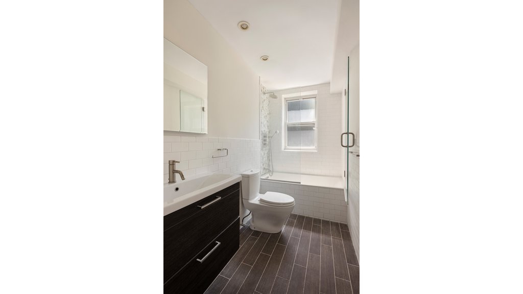 60 East 9th Street, Unit 316 photo 5
