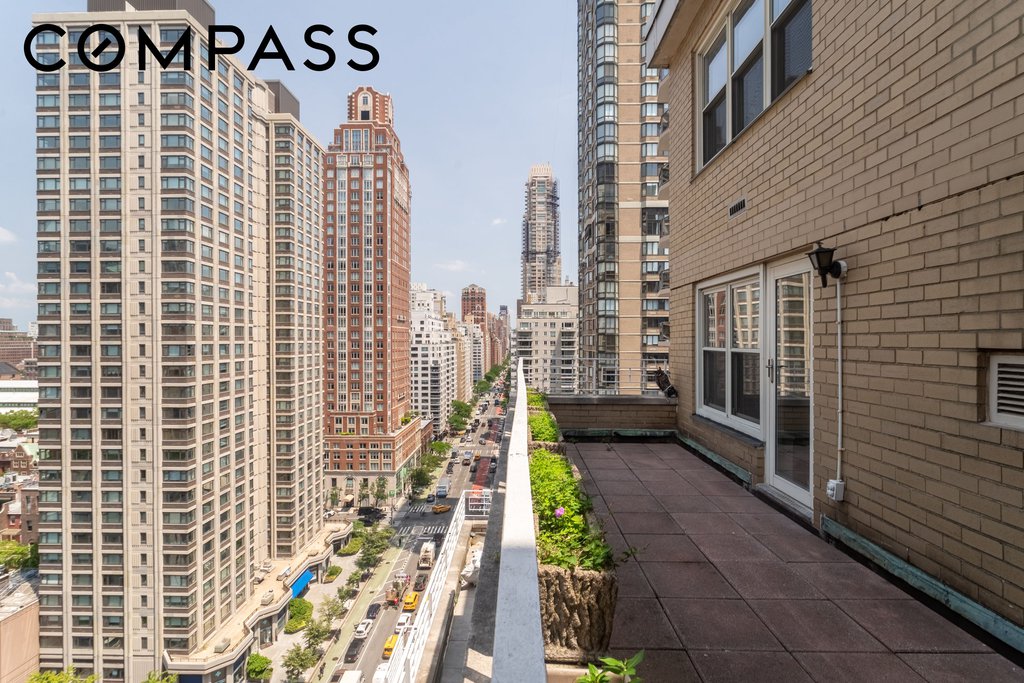205 East 63rd Street, Unit 19G photo 2