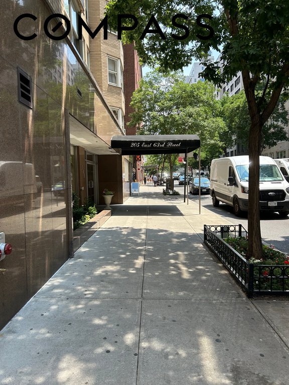 205 East 63rd Street, Unit 19G photo 20