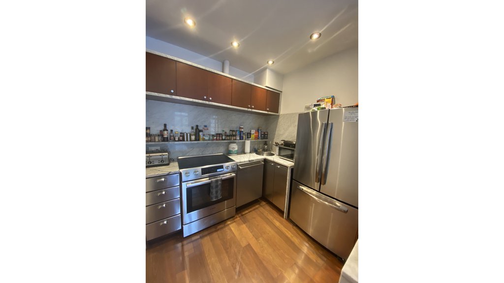 60 Greenwich Avenue – For Sale photo 4