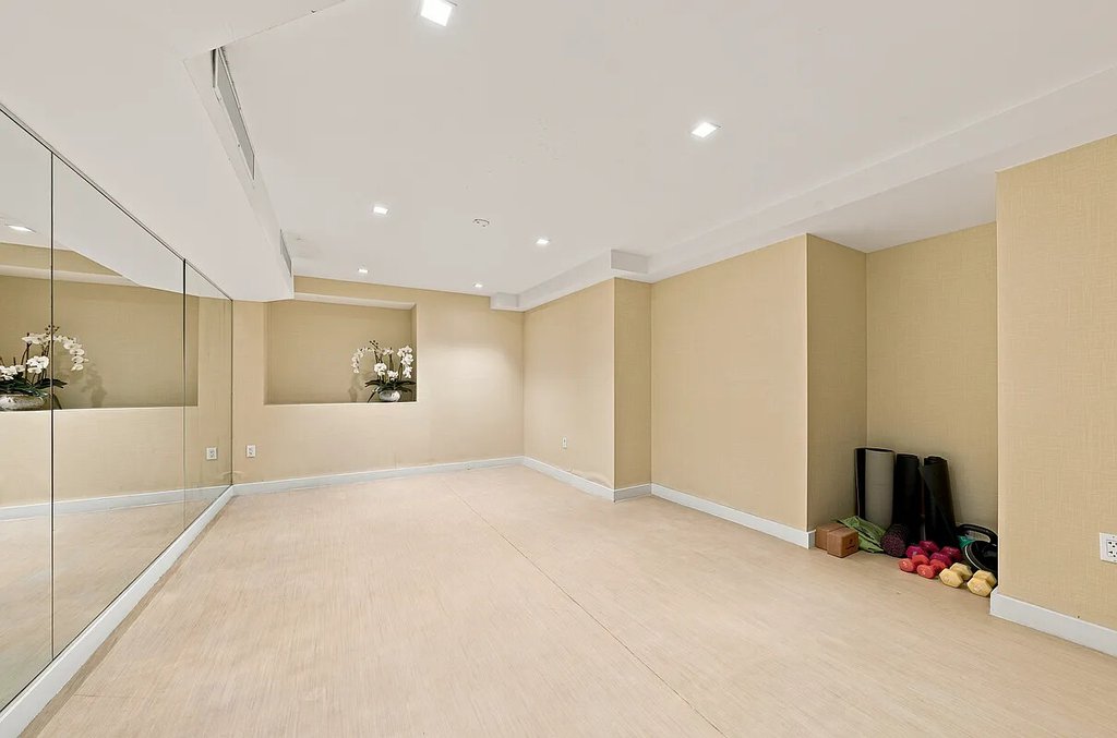 200 Rector Place, Unit 35N photo 13