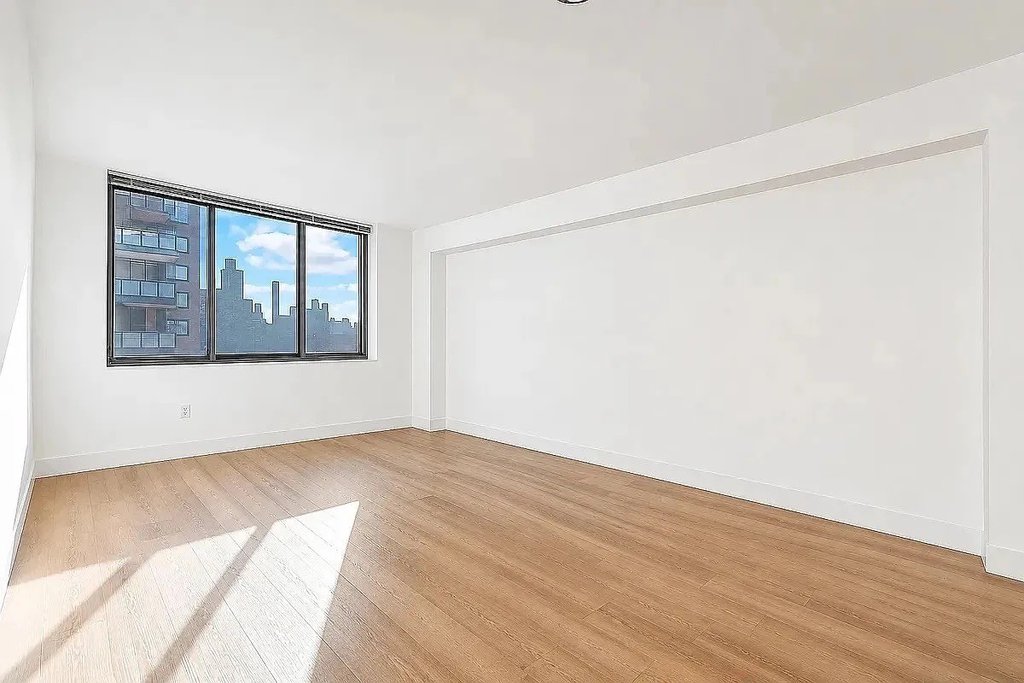 1735 York Avenue, Unit 18E photo 3