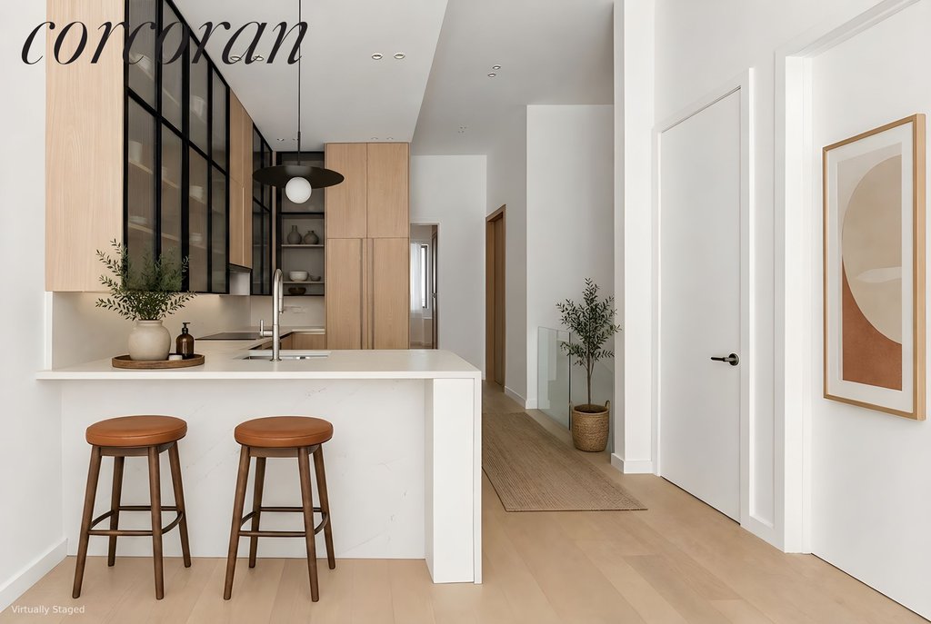 174 Eagle Street, Unit 1 photo 2