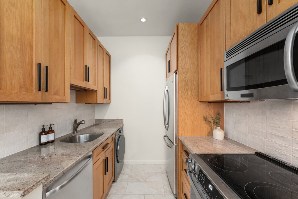 23 East 10th Street, Unit 3D photo 4