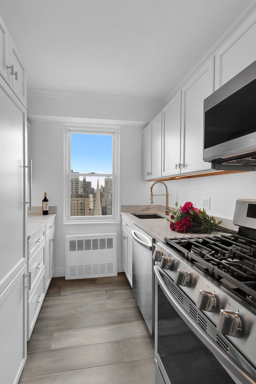 178 East 80th Street, Unit 24E photo 3