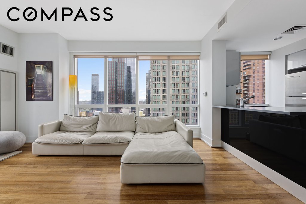 350 West 42nd Street, Unit 20L photo 3