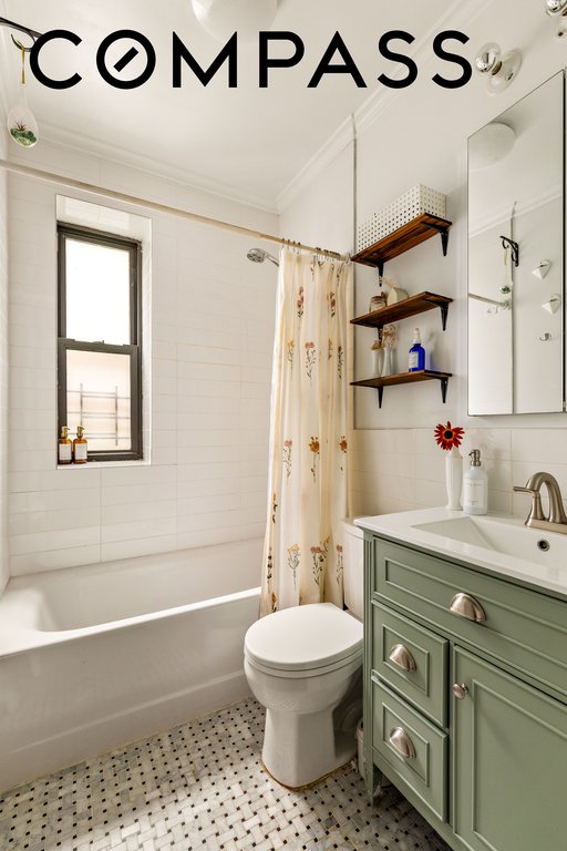 24-65 38th Street, Unit A4 photo 4