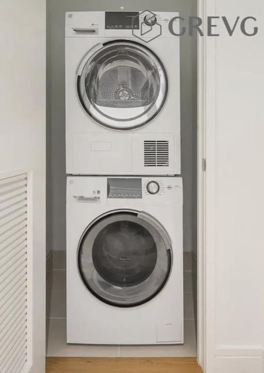 230 East 20th Street, Unit 52 photo 6