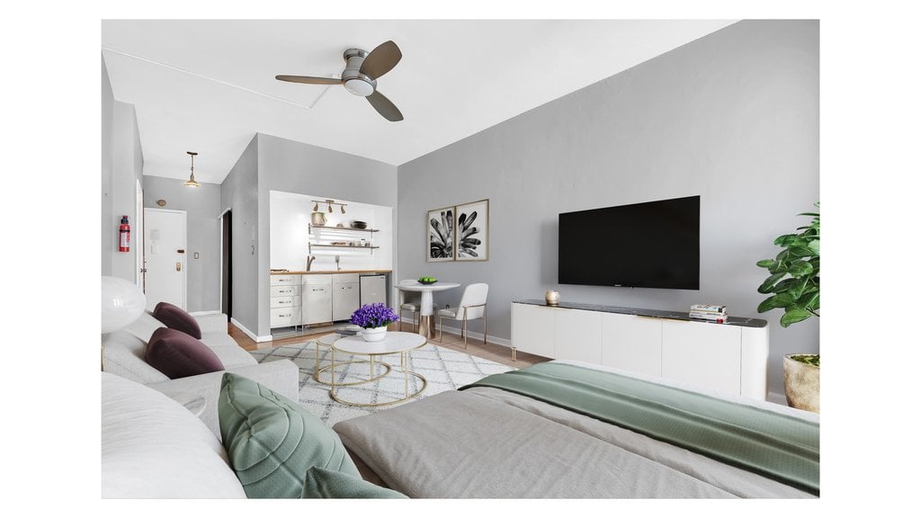 649 Second Avenue, Unit 6G photo 2