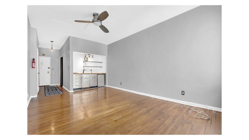 649 Second Avenue, Unit 6G photo 4