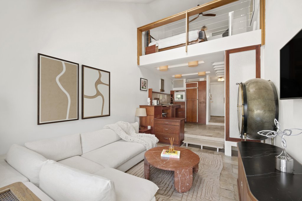 211 Thompson Street, Unit PHH