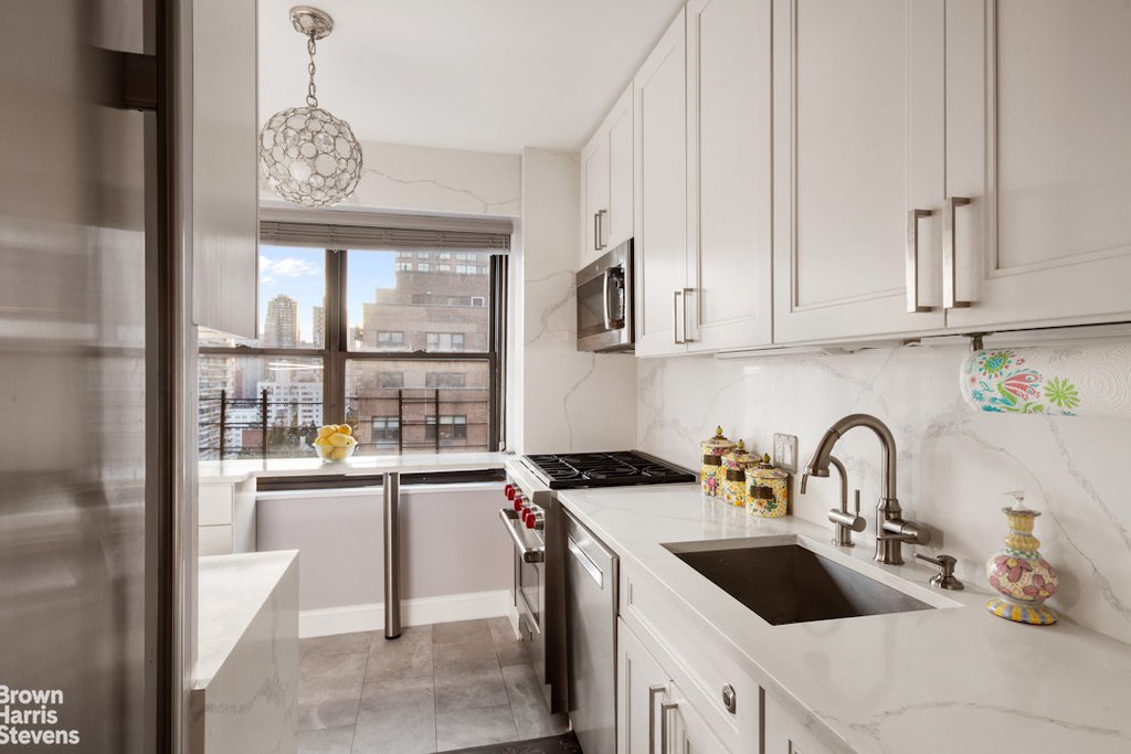 345 East 80th Street, Unit 19EF photo 2