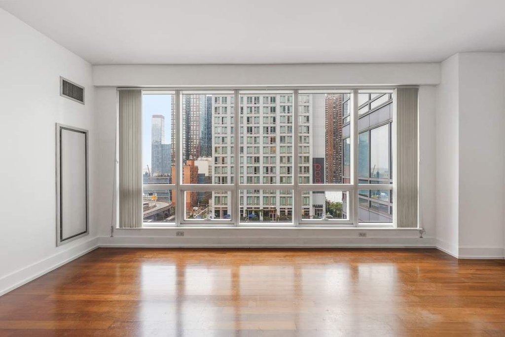 350 West 42nd Street, Unit 10M