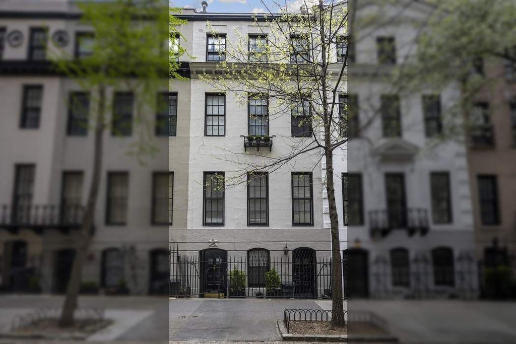 239 East 48th Street – For Sale photo 2
