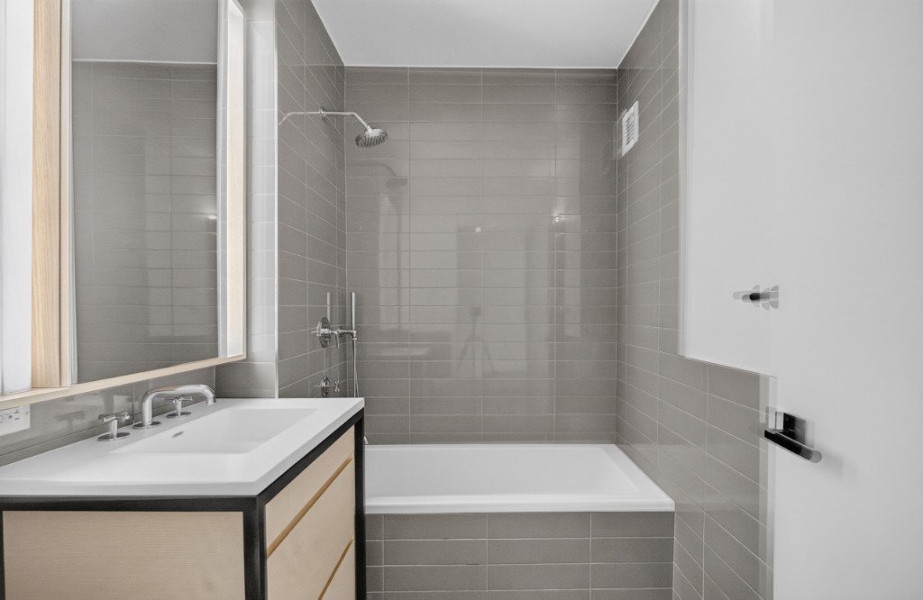 385 First Avenue, Unit 8D photo 11