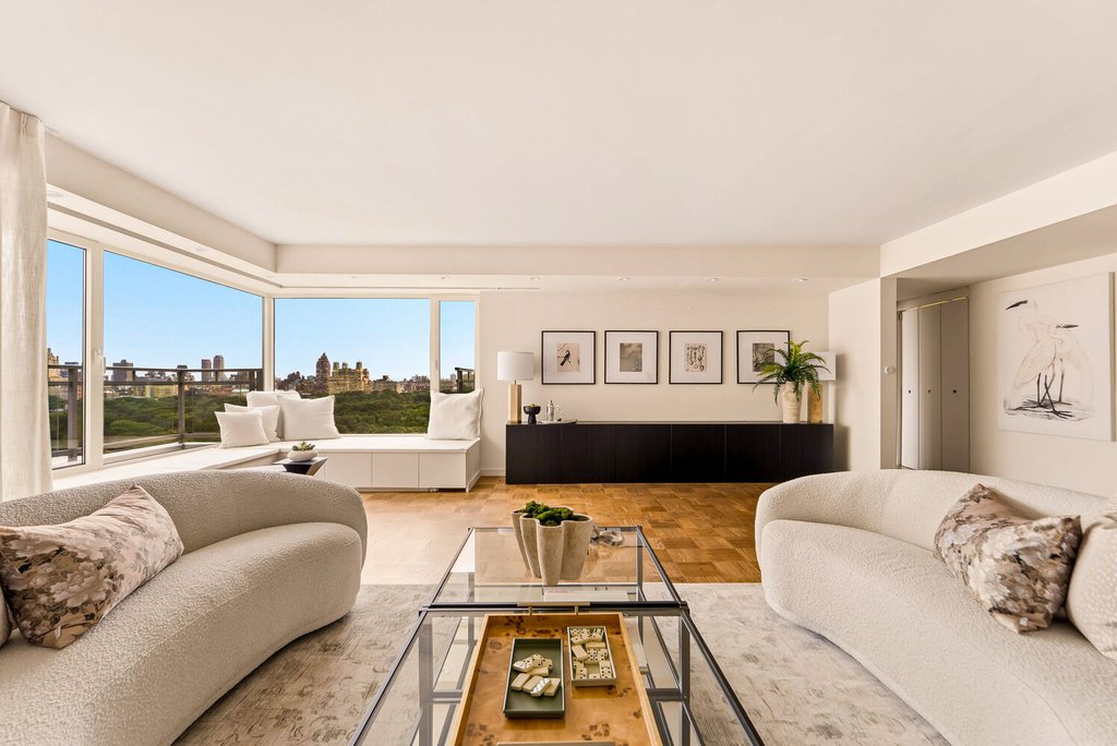 1050 Fifth Avenue, Unit PHA photo 3