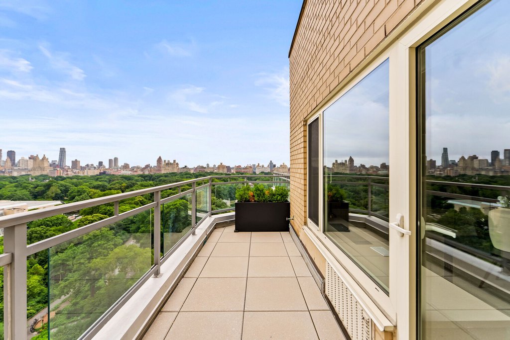1050 Fifth Avenue, Unit PHA photo 7
