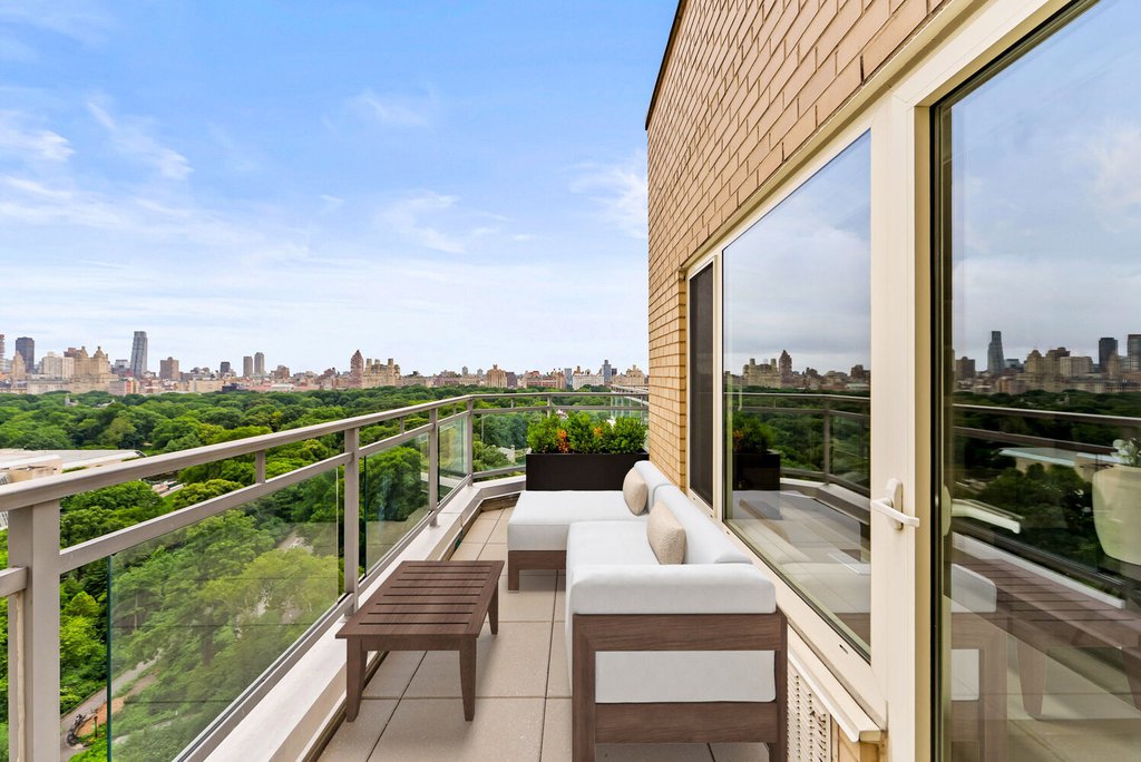 1050 Fifth Avenue, Unit PHA photo 8