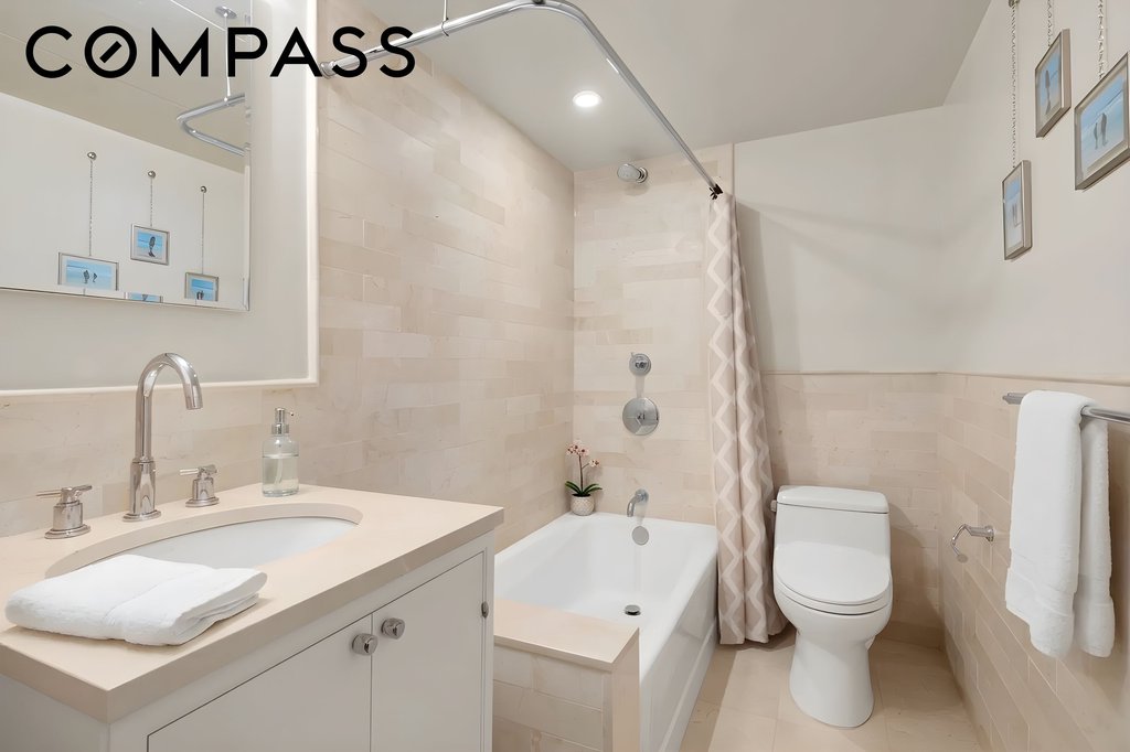 200 East 66th Street, Unit A404 photo 7