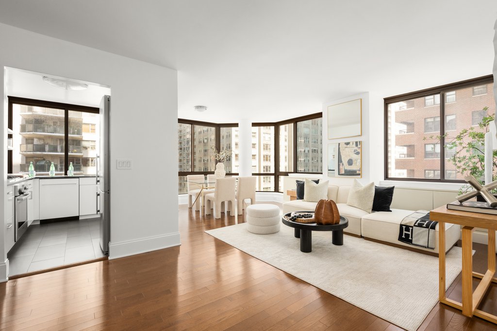300 East 64th Street, Unit 9A photo 3