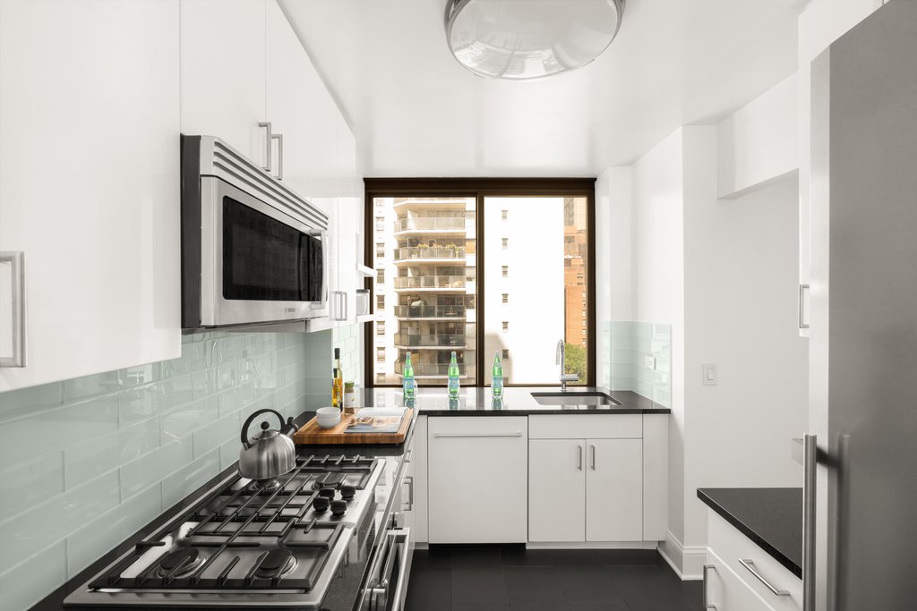 300 East 64th Street, Unit 9A photo 5