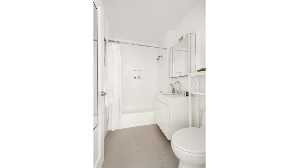 300 East 64th Street, Unit 9A photo 9