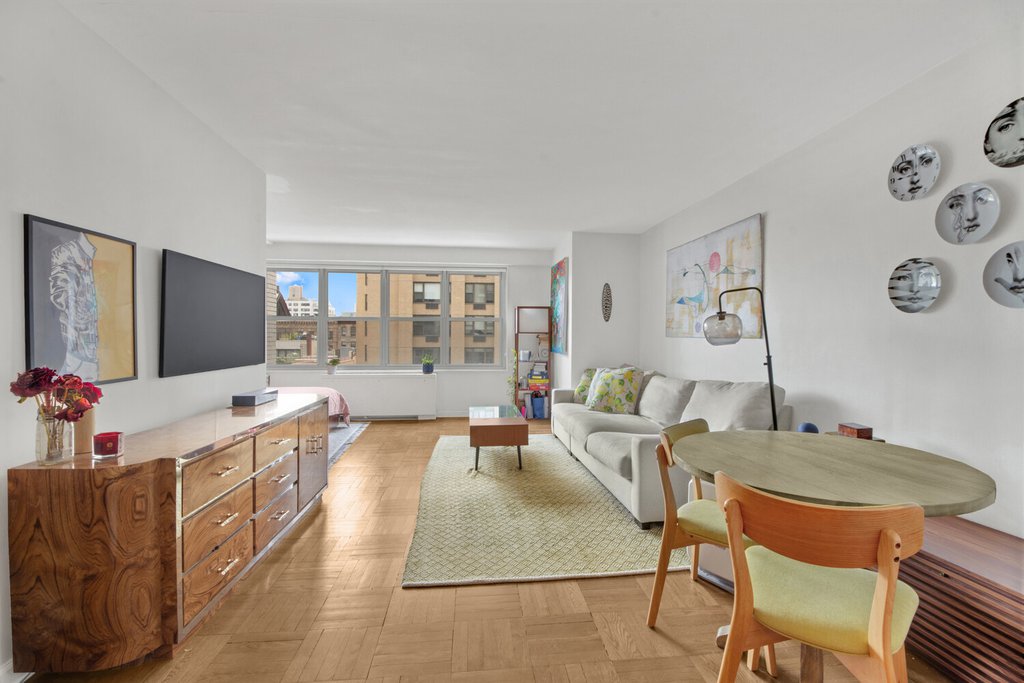 205 Third Avenue, Unit 7G