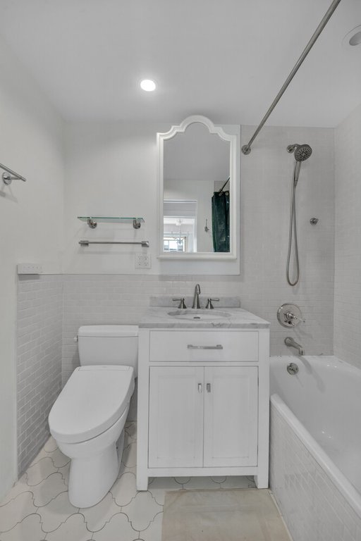 205 Third Avenue, Unit 7G photo 6