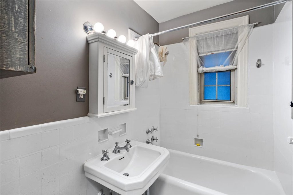 150 Burns Street, Unit 2G photo 9