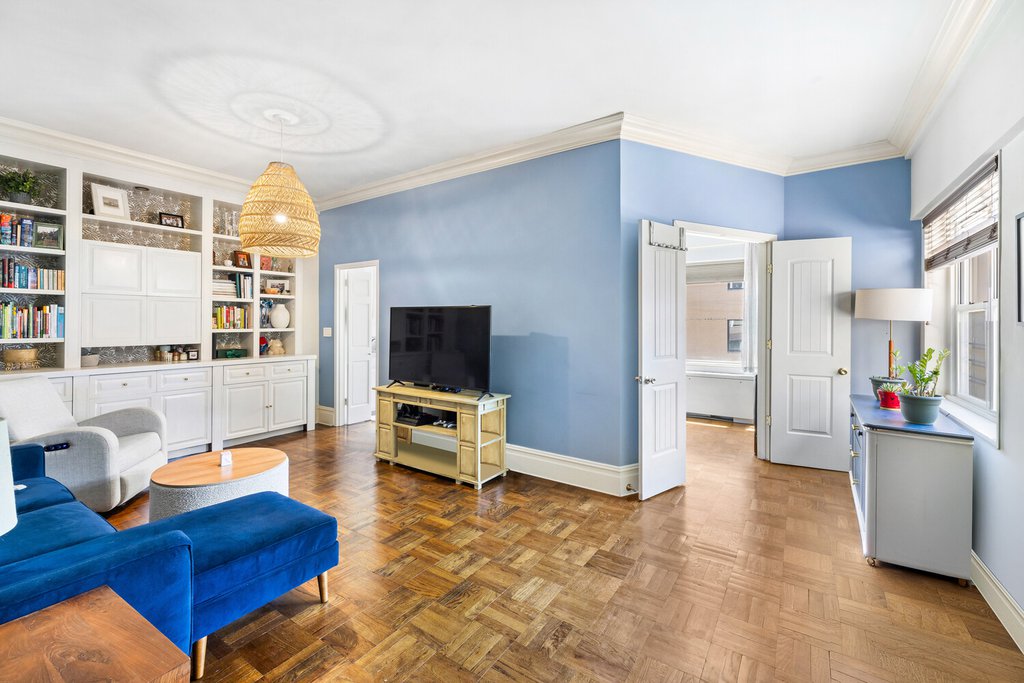 201 East 79th Street, Unit 18A