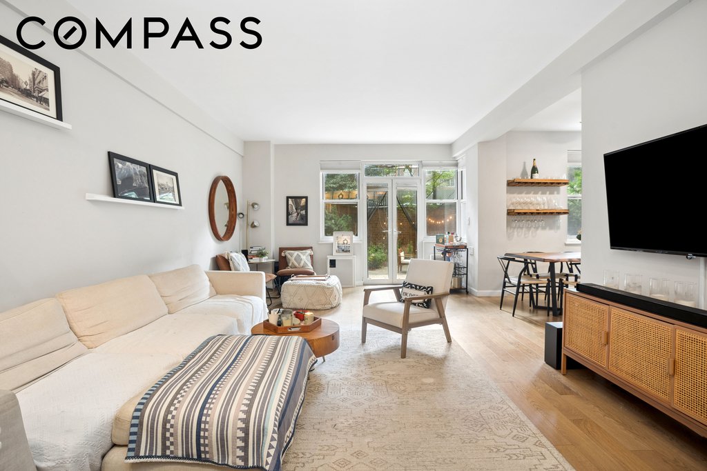 440 East 56th Street, Unit 1B photo 3