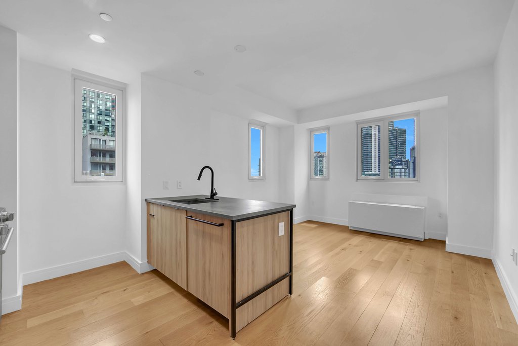 42-02 Crescent Street, Unit 12C