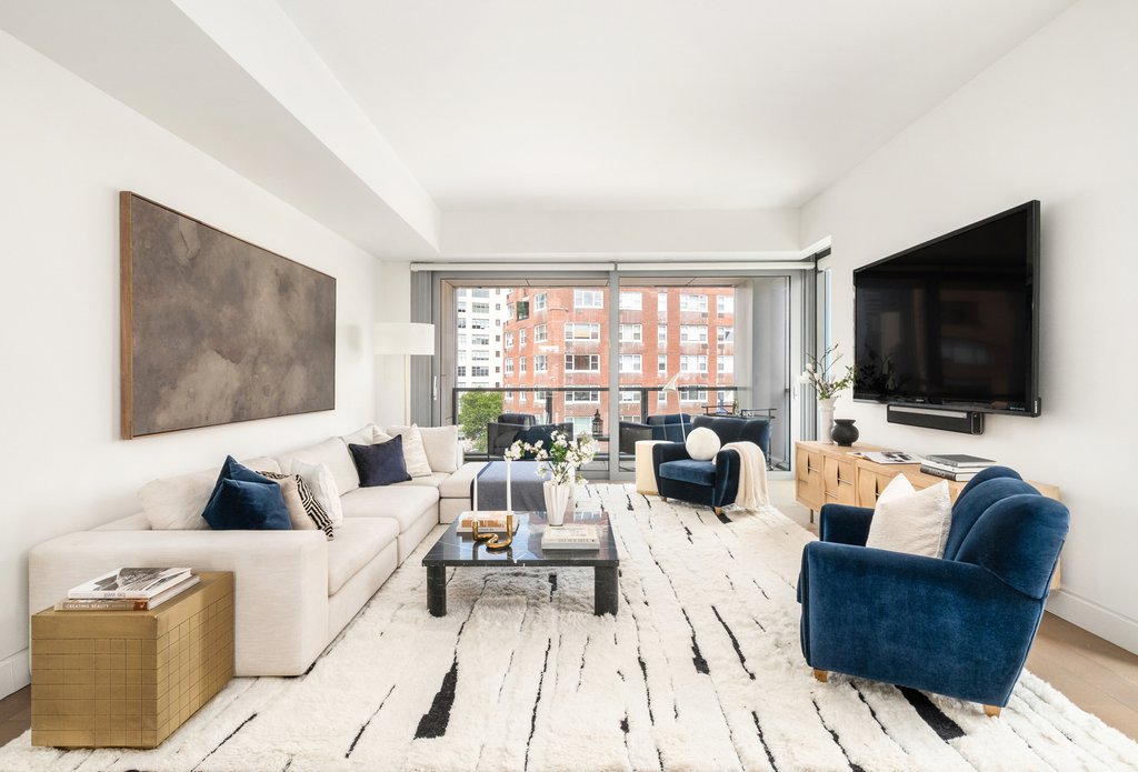 180 Sixth Avenue, Unit 8B