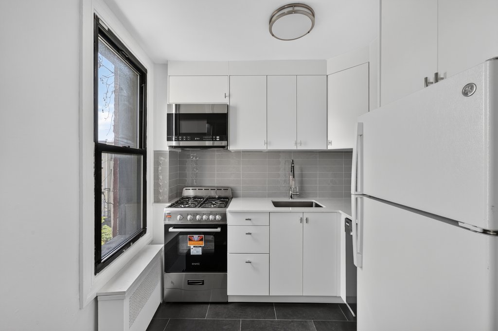 351 Smith Street, Unit 3 photo 7