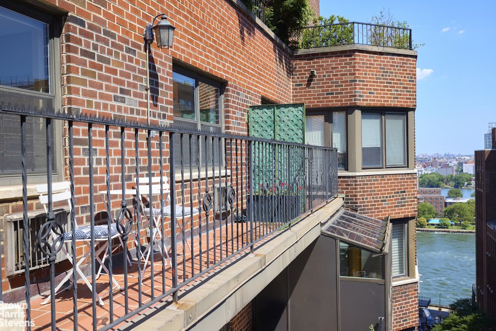 80 East End Avenue, Unit 17E photo 10