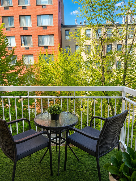517 West 46th Street, Unit 404 photo 7