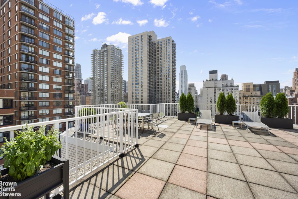 333 East 75th Street, Unit 8D photo 6