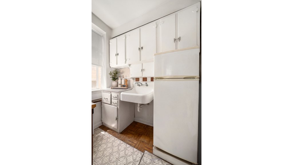 350 West 57th Street, Unit 10H photo 3