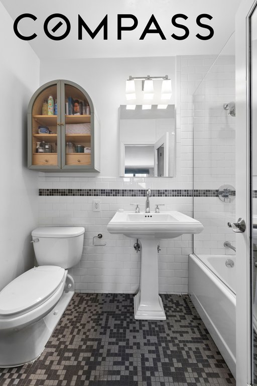 313 West 22nd Street, Unit 2A photo 8