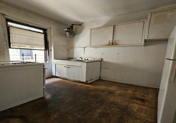 21-15 33rd Street, Unit 2C photo 2
