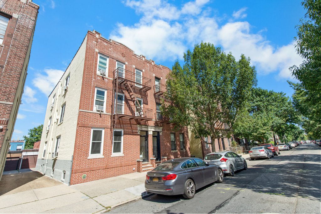30-72 37th Street