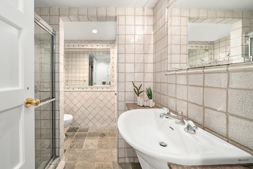 43 West 12th Street – For Rent photo 22