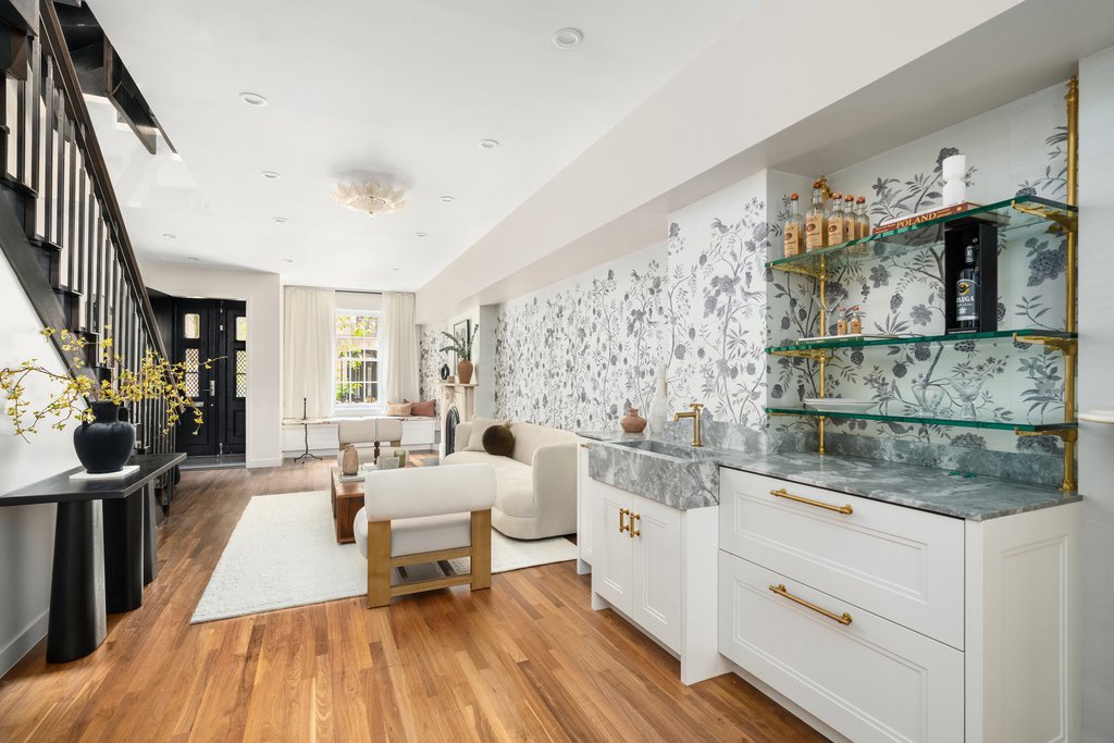43 West 12th Street – For Rent photo 4