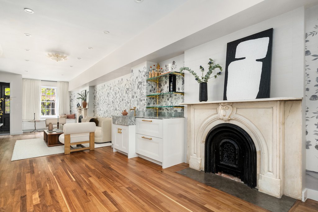 43 West 12th Street – For Rent photo 8