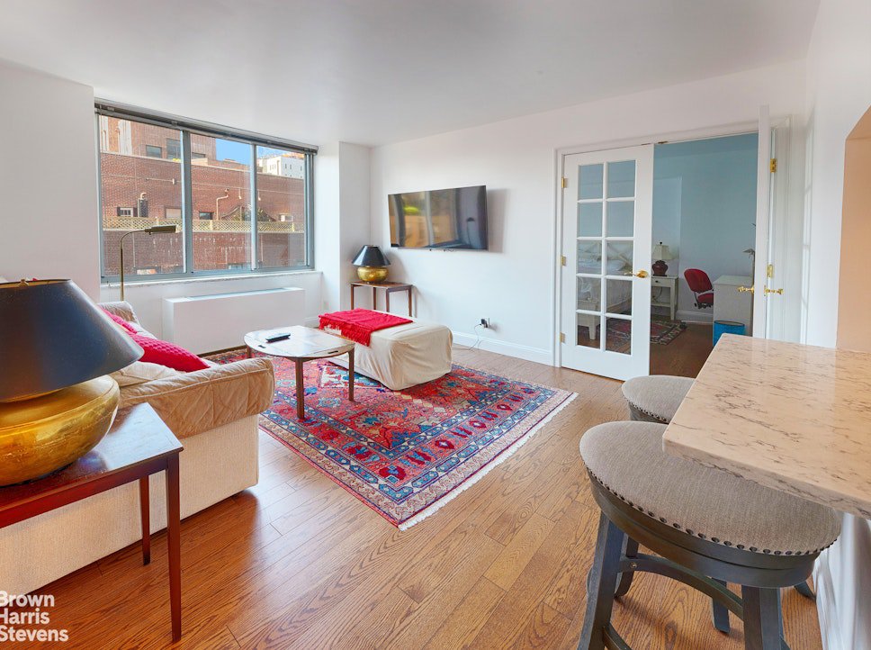 420 East 58th Street, Unit 18C photo 2